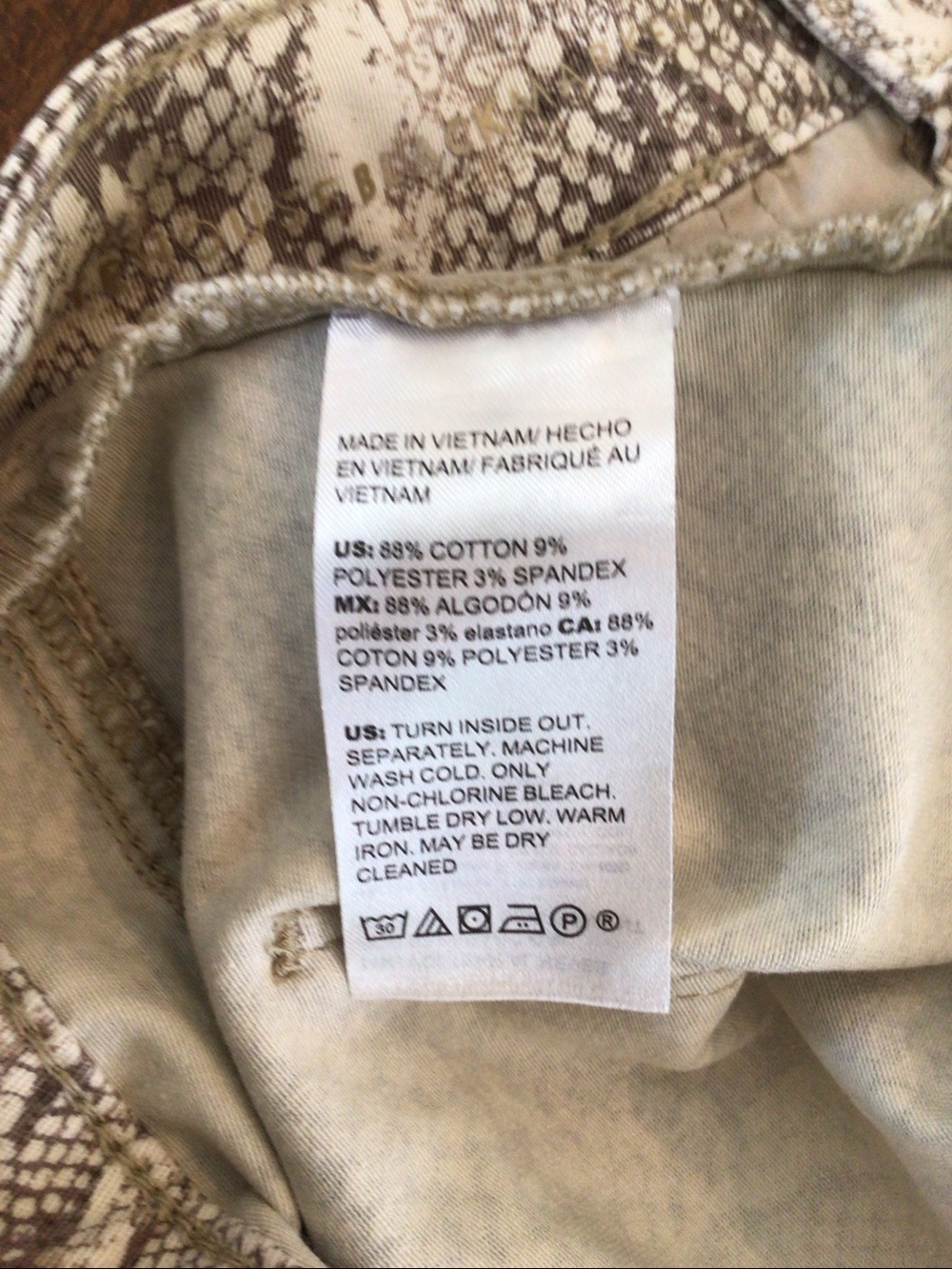 WHBM the skinny ankle snakeskin print pants - Picture 7 of 7